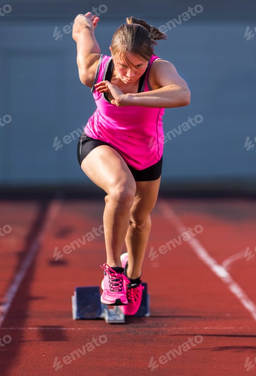 Preview: Sprinter starting on tartan track