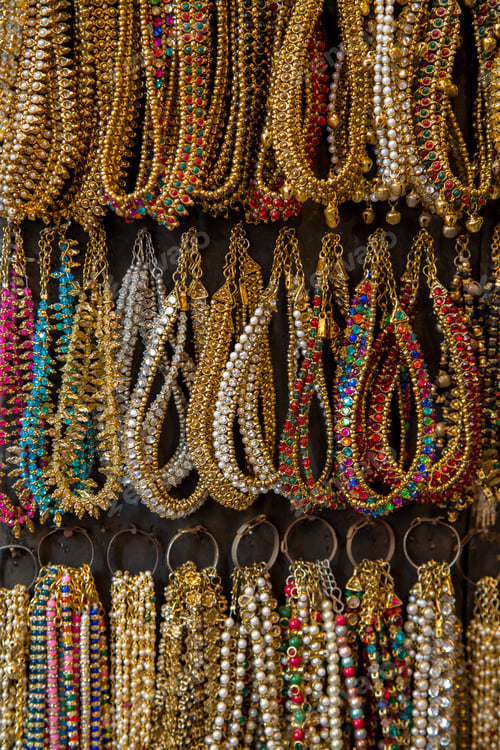 Preview: Necklaces at market in India