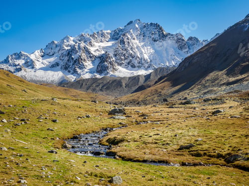 Preview: Mountain views on the way to Arsine lakes and glacier, Ecrins national park, France