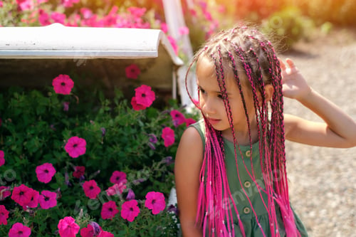 Preview: A beautiful cute girl with pink Afro-pigtails from kanekalon