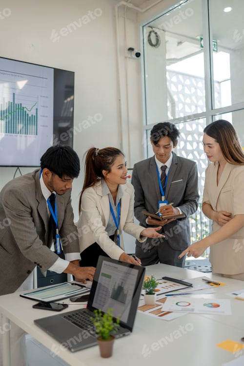Preview: the atmosphere of the company's employees' meeting