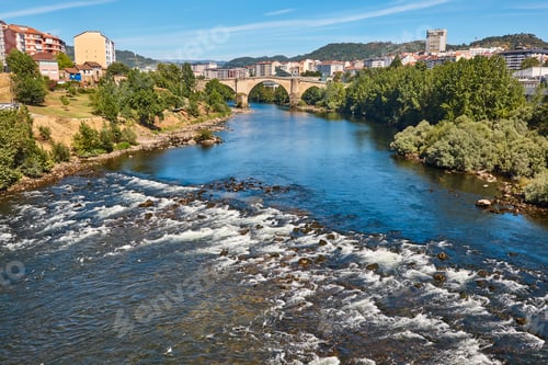 Preview: Antique Roman bridge over Miño river in Ourense. Galicia