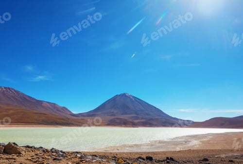 Preview: Lake in Bolivia