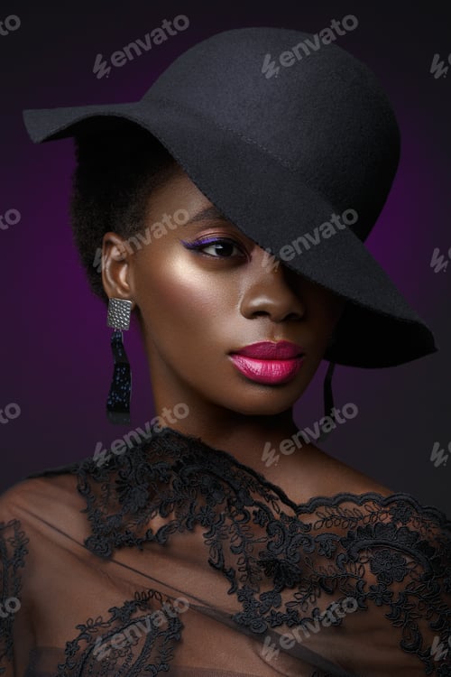 Preview: Beautiful black girl with crystal crown