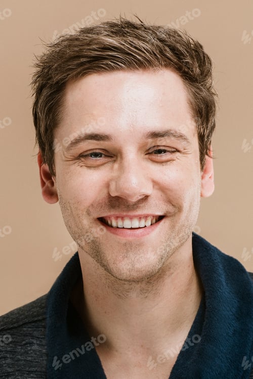 Preview: Portrait of a blond man in a dark robe