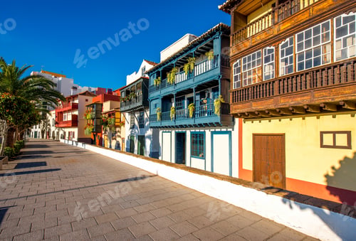 Preview: Colorful balconies in Santa Cruz city on La Palma island