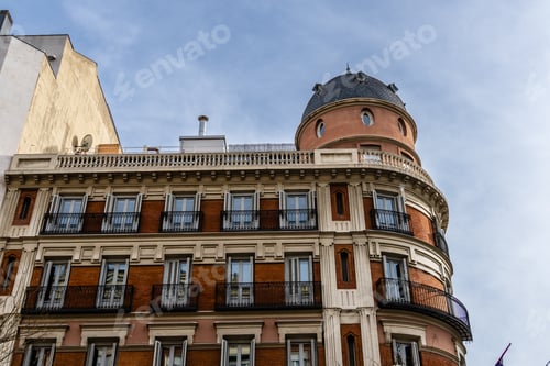 Preview: Old Luxury Residential Buildings in Jeronimos area in Central Madrid