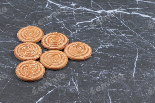 Preview: Six roll cookie arranged , on the marble background