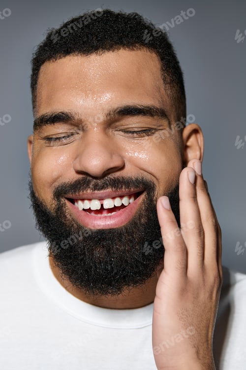 Preview: Beaming Beard: Radiant Smile
