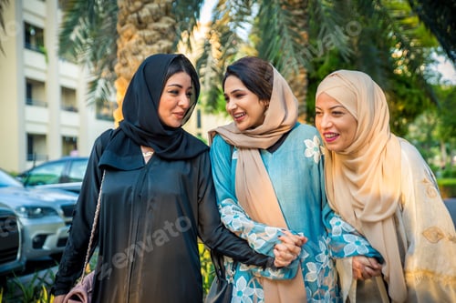 Preview: Arabic women in Dubai