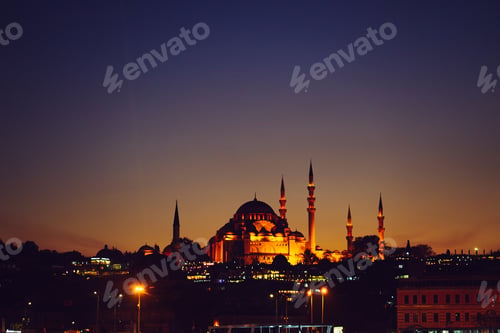 Preview: blue masque in Istanbul