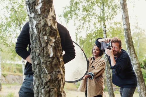 Preview: Photography duo captures a moment in nature with professional equipment