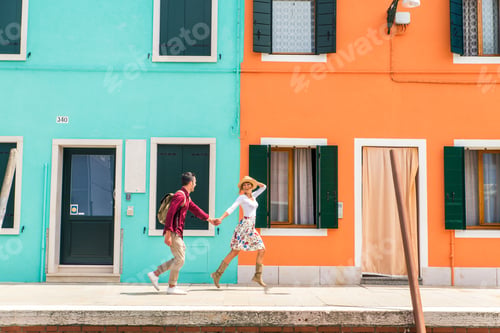 Preview: Couple travelling in Venice, Italy