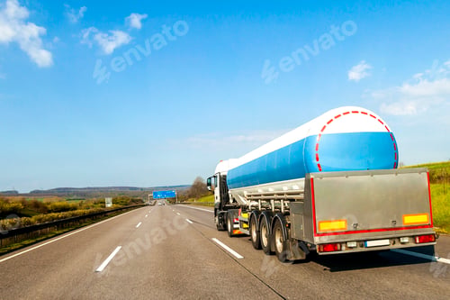 Preview: Big fuel gas tankeri truck on highway