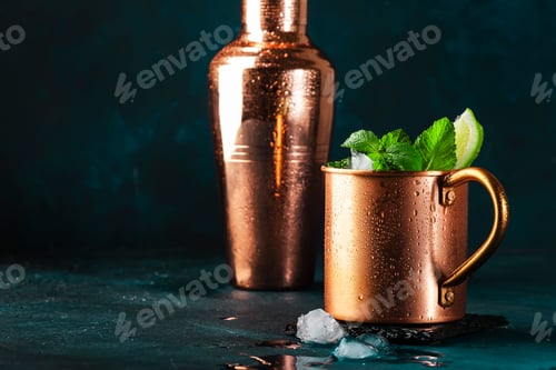 Preview: Moscow mule cocktail in copper mug with lime, ginger beer, vodka and mint