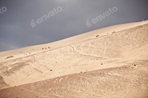 Preview: Valley in the Sinai desert with sand dunes