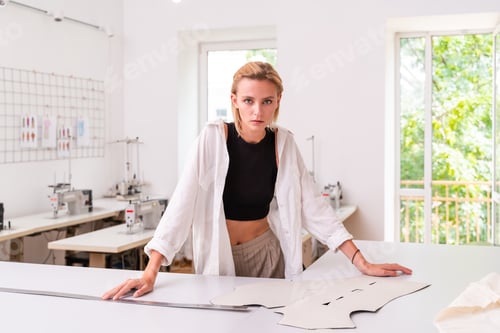 Preview: Female fashion designer at work