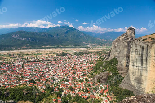 Preview: Panorama of Kalambaka city with rocy mountains of Meteora