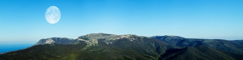 Preview: Stunning mountain landscape panorama