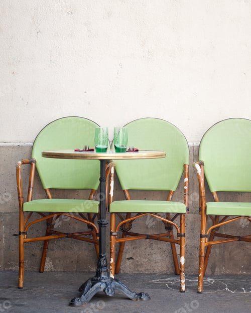 Preview: Green cafe chairs in Paris