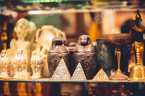 Preview: Egyptian souvenirs and gifts at the street market.