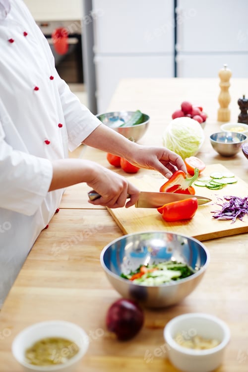 Preview: Chef cooking salad