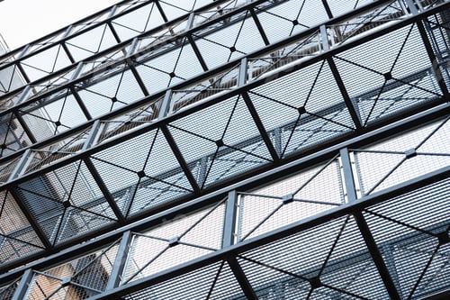 Preview: Metal mesh on steel walkways between buildings to communicate.