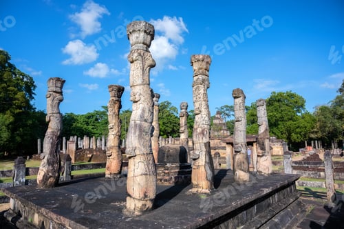 Preview: Ruins of Nissanka Lata Mandapaya in Polonnaruwa