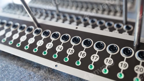 Preview: Panel with numbered round buttons and inputs