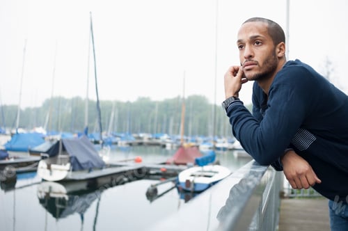 Preview: Portrait of young man in marina