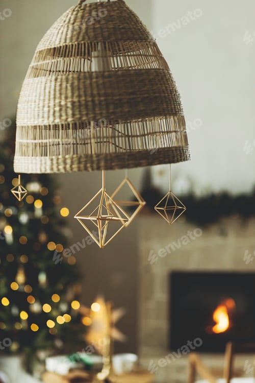Preview: Decorating home with christmas straw spiders. Rustic nordic straw decoration