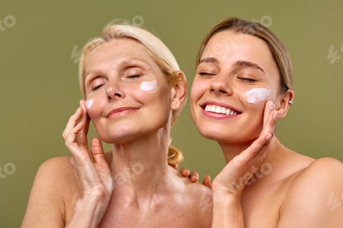 Preview: Skincare set for moms daughters to boost confidence and bond through pampering for radiant skin