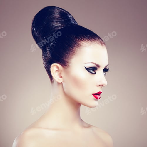 Preview: Elegant Woman with Dark Hair and Red Lipstick