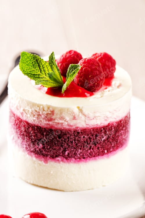 Vista previa: Panna Cotta with Fresh Berries.