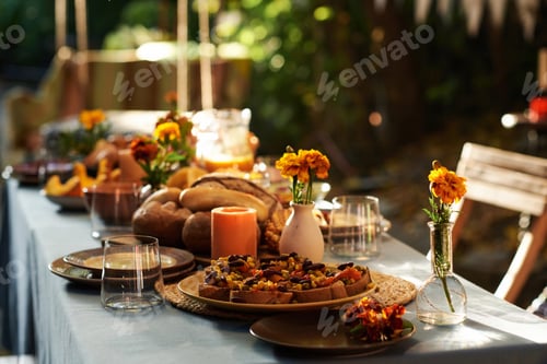 Preview: Festive table for traditional holiday