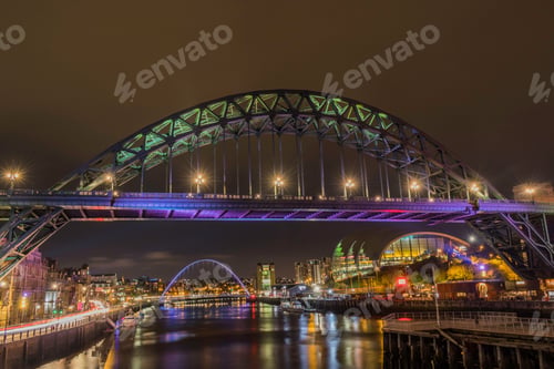 Preview: Scenic night view of Newcastle Quayside