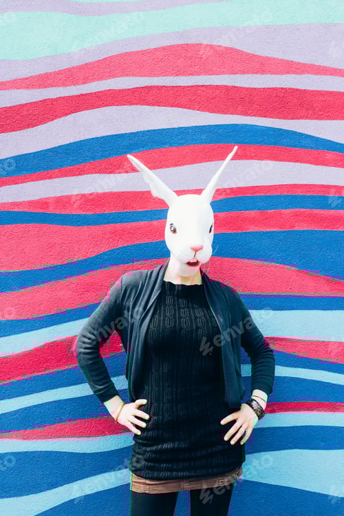 Preview: Young woman outdoor wearing mask