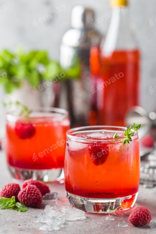 Preview: Cold raspberry lemonade