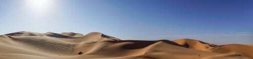 Preview: Giant sand dunes in the Empty Quarter Desert, bordering Saudi Arabia and Abu Dhabi, UAE