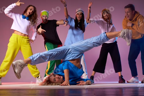 Preview: Teenage girl dancing hip-hop studio series