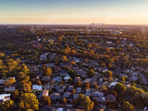 Preview: View over Macleod in Melbourne