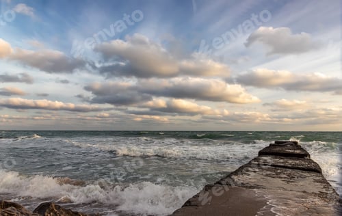 Preview: cloudy seascape