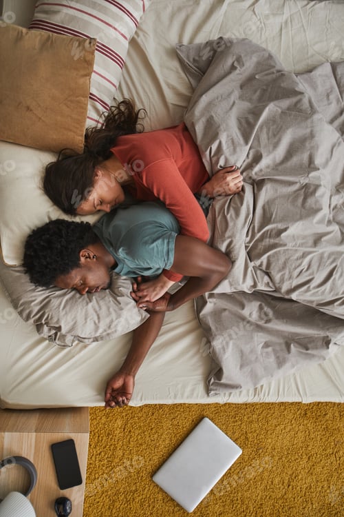 Preview: Young family in the bedroom