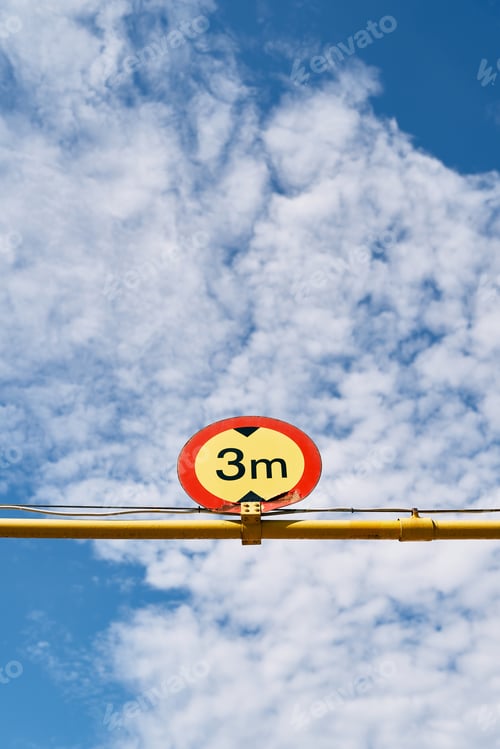 Preview: Road sign of maximum height against the background of the sky. Lettering: 3 m