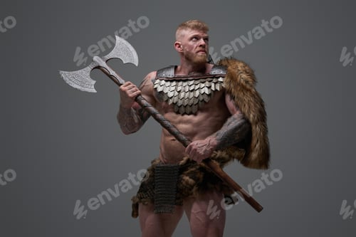 Preview: Blond haired nordic fighter with fur holding two handed axe