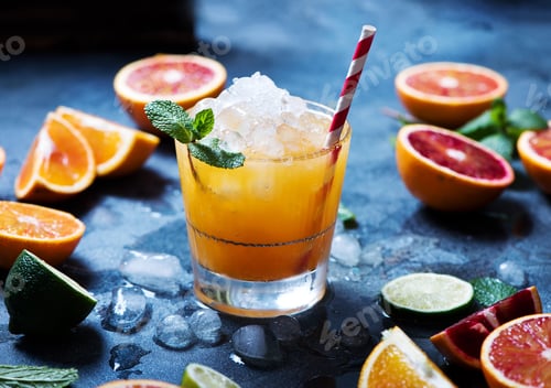 Preview: Cocktail with Crashed Ice and Citrus Fruits