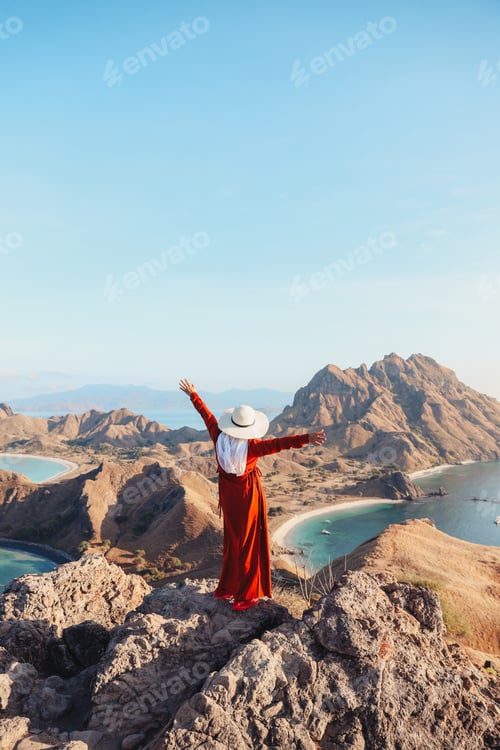 Preview: Girl enjoying nature view