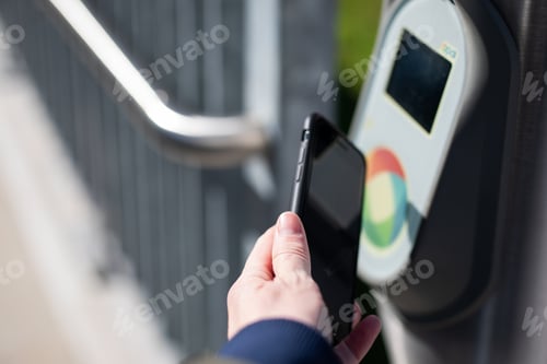 Preview: pay smartphone tap public transport