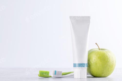 Preview: Toothpaste and toothbrushes