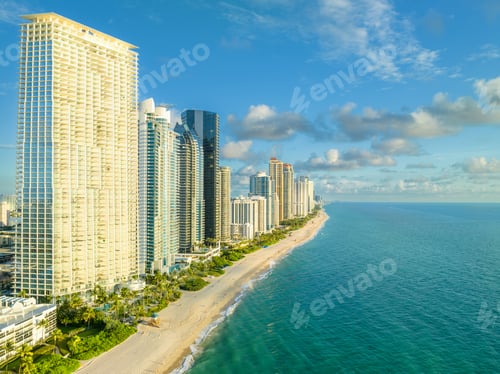 Preview: Aerial view of Sunny Isles